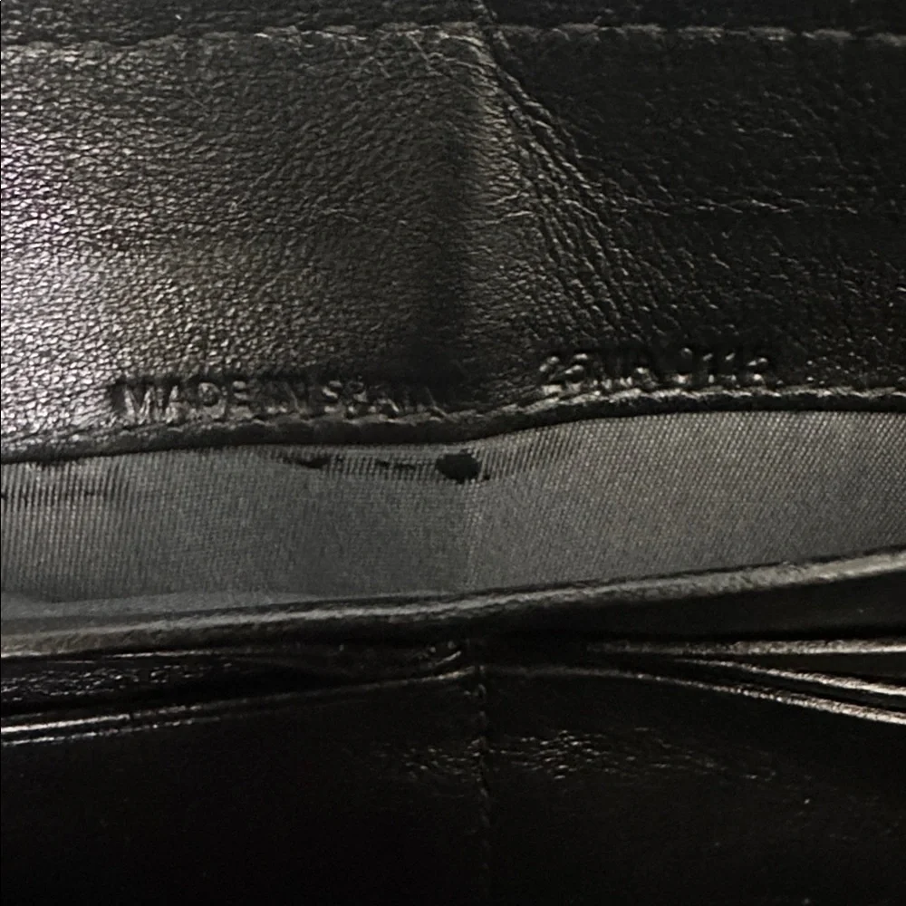 Christian Dior Lady Dior patent leather Cannage zip around wallet